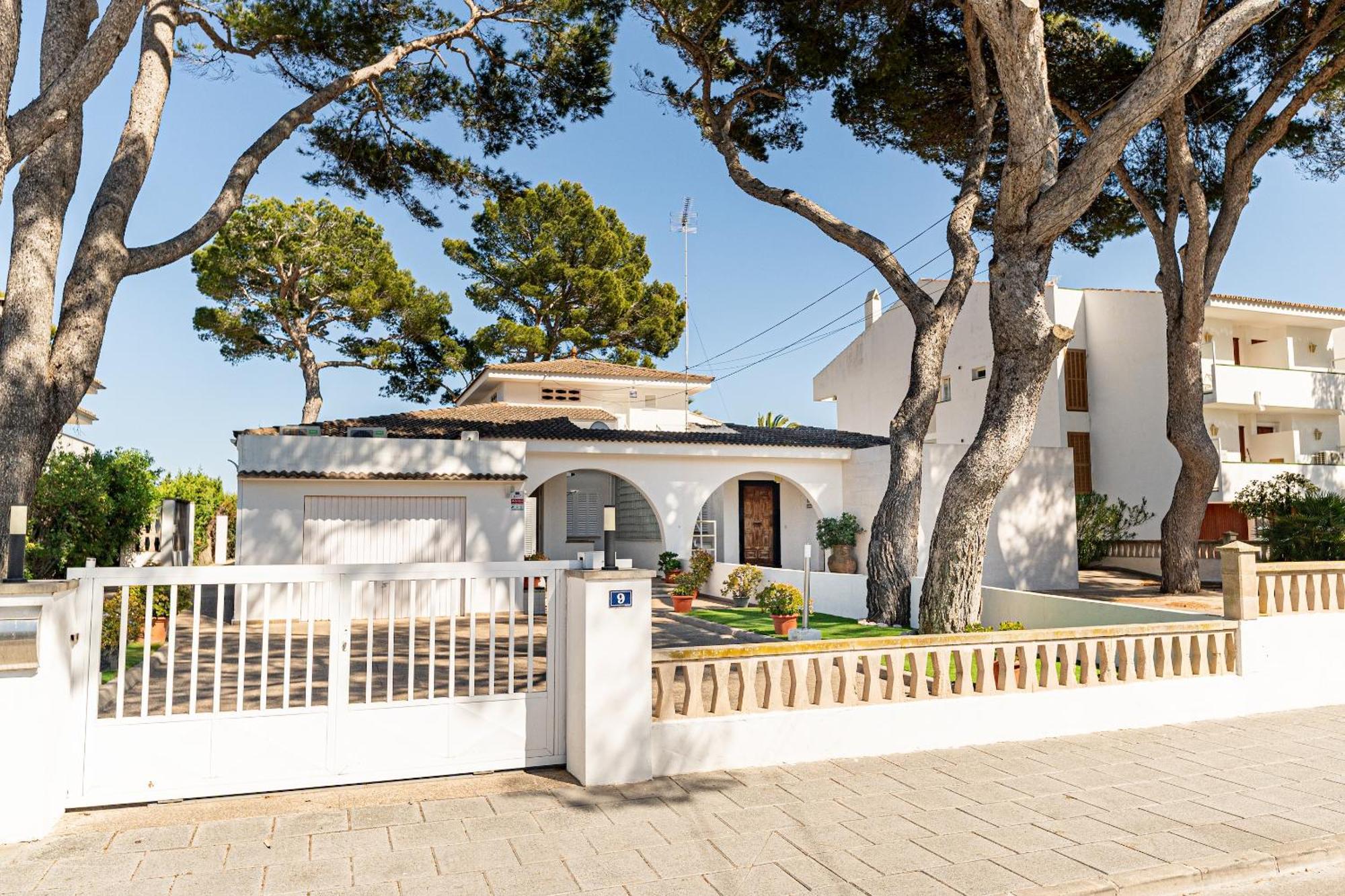 Villa Garballo Alcudia - Sea Front Exterior photo